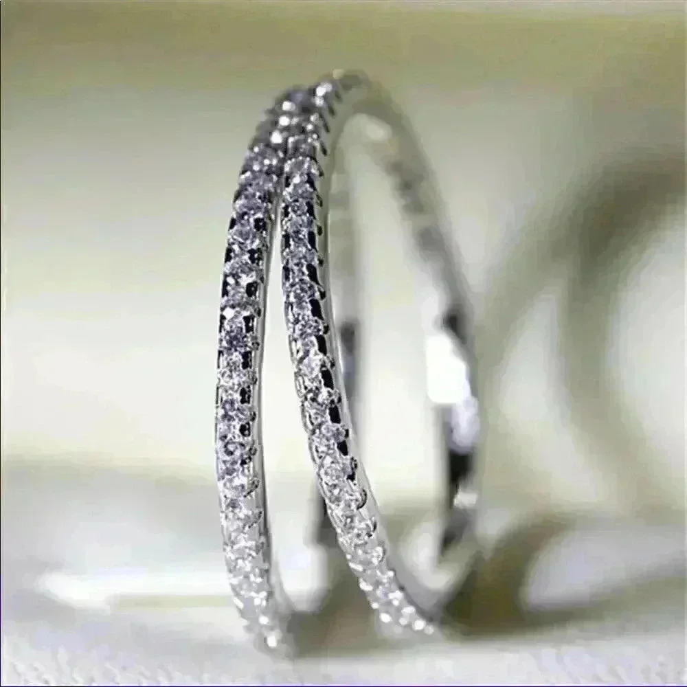 18k White Gold Diamond Eternity Ring